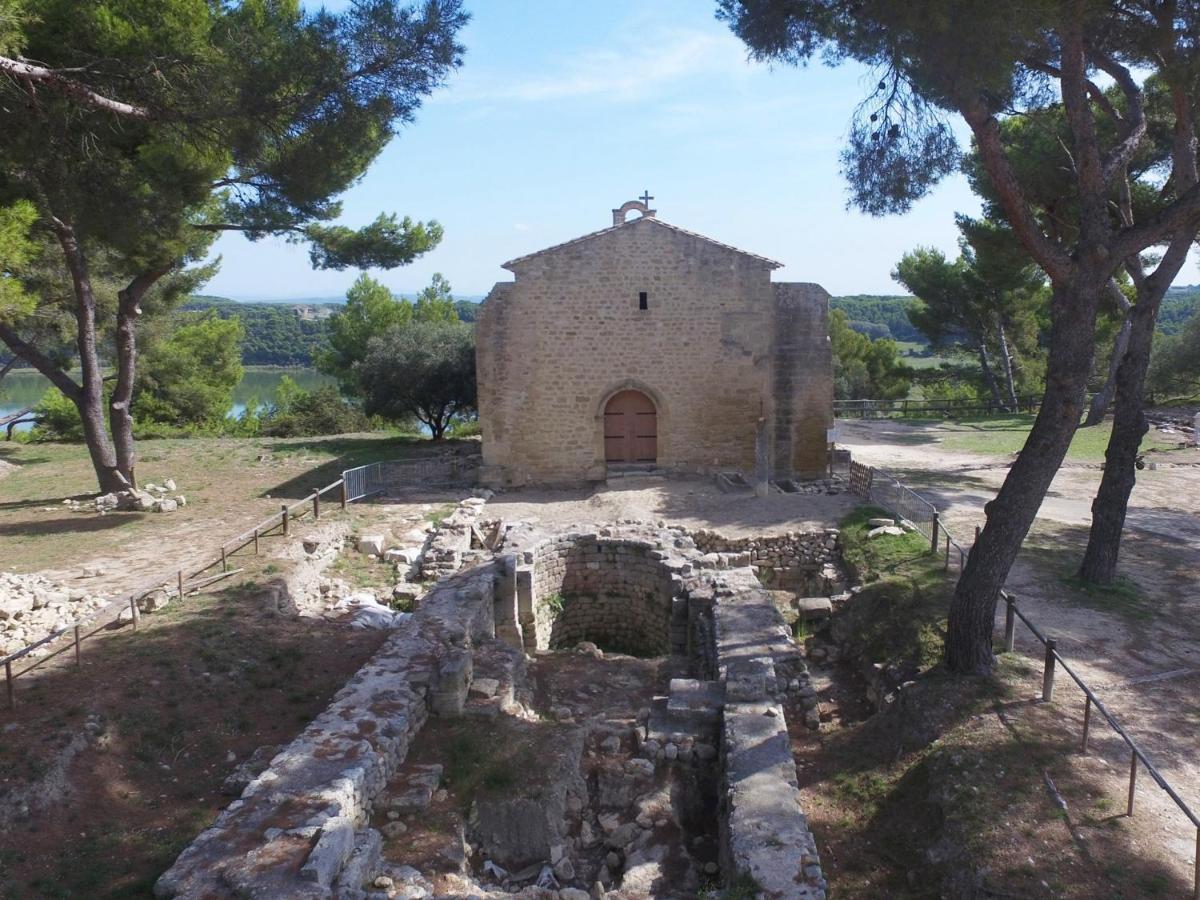 Апартаменты Le Provencal Saint-Mitre-les-Remparts Экстерьер фото